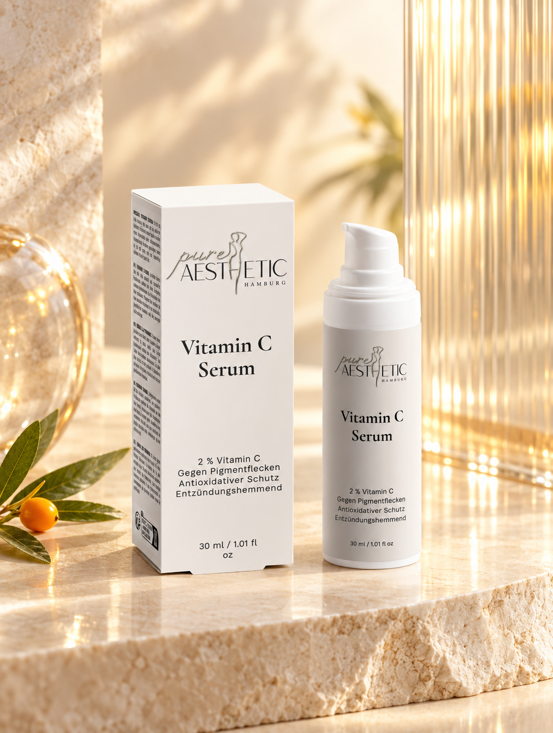 Pure Skin Care Vitamin C Serum in warmer Premium-Inszenierung